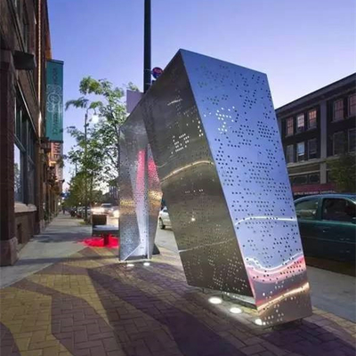 Escultura de acero inoxidable con diseño de logotipo de marca transparente ahuecado