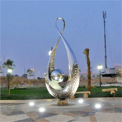 El espejo abstracto grande del metal del jardín al aire libre pulió la escultura de acero inoxidable de la estatua