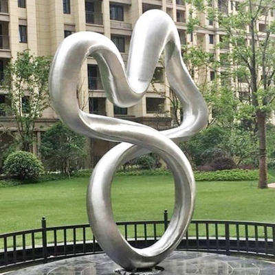 La onda abstracta al aire libre grande del acero inoxidable esculpe las ilustraciones modernas únicas