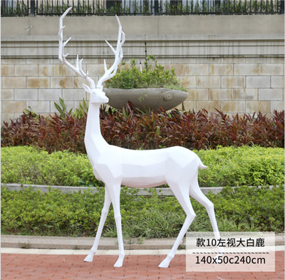 Esculturas animales de la fibra de vidrio de los ciervos del jardín de tamaño natural geométrico de encargo de la estatua
