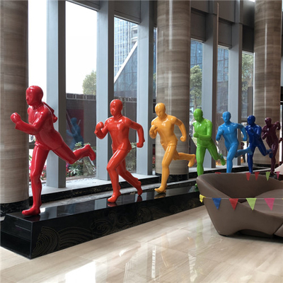 Colorido al aire libre de funcionamiento de las estatuas de la fibra de vidrio del hombre modificado para requisitos particulares para el pasillo
