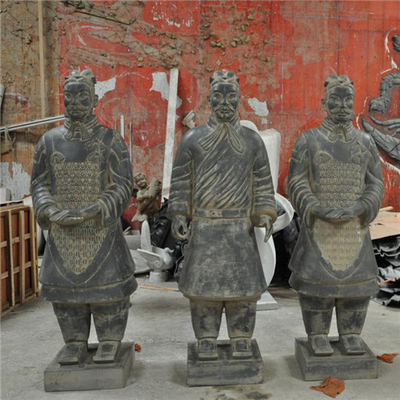El jardín al aire libre de los guerreros de la terracota esculpe de tamaño natural de la fibra de vidrio pintada