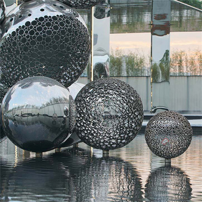Escultura inoxidable de plata de la bola de acero del hueco decorativa para las fuentes