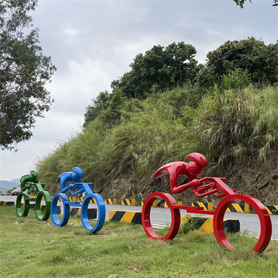 El jardín al aire libre de la raza de ciclo esculpe hecho a mano multicolor para el parque temático