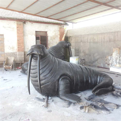 El jardín animal de bronce de la morsa de tamaño natural del mar esculpe al aire libre para la decoración