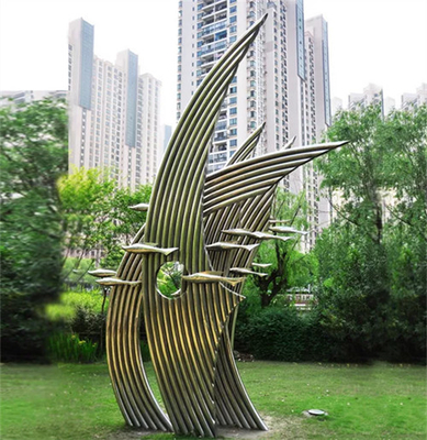 Esculturas abstractas al aire libre decorativas del jardín del metal pulidas para los ornamentos del césped