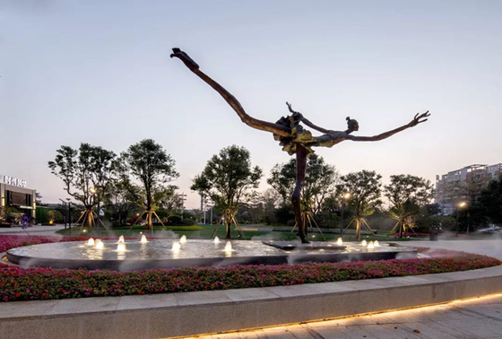 Resistente a la corrosión grande de Bronze Sculpture del bailarín del jardín modificado para requisitos particulares
