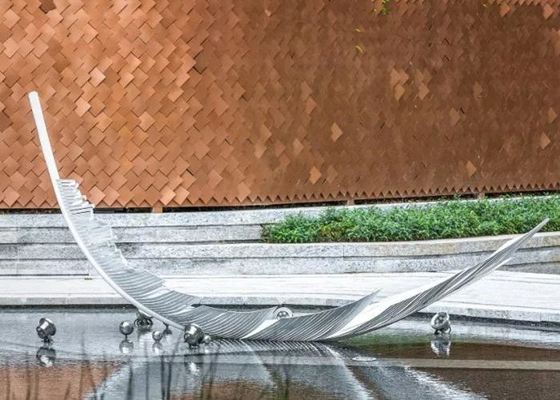 La piscina al aire libre de la pluma hecha a mano esculpe 3D el metal de acero inoxidable Art Sculpture