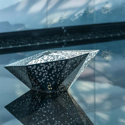 Decorativo al aire libre de la escultura contemporánea abstracta del metal del polígono para el jardín