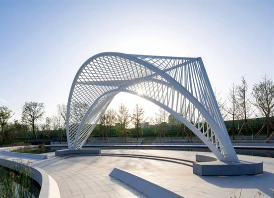 El jardín grande del metal de los SS de la escultura decorativa del metal blanco esculpe modificado para requisitos particulares
