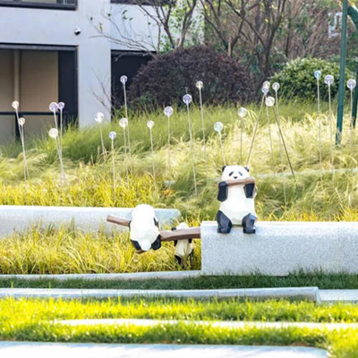 Metal moderno de Panda Garden Ornament Outdoor Statue para el taburete que se sienta
