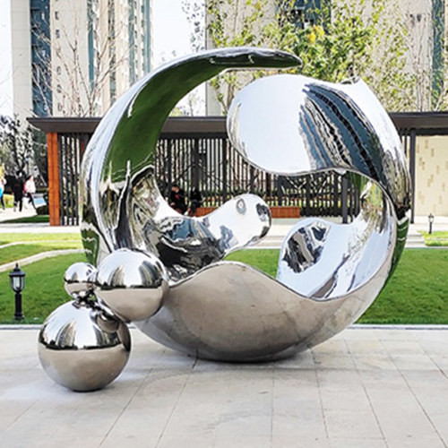 El jardín de acero inoxidable del espejo al aire libre esculpe la bola hueco decorativa pulida